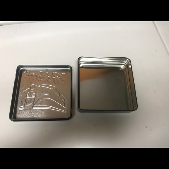 Carhartt Tin - Picture 2 of 2